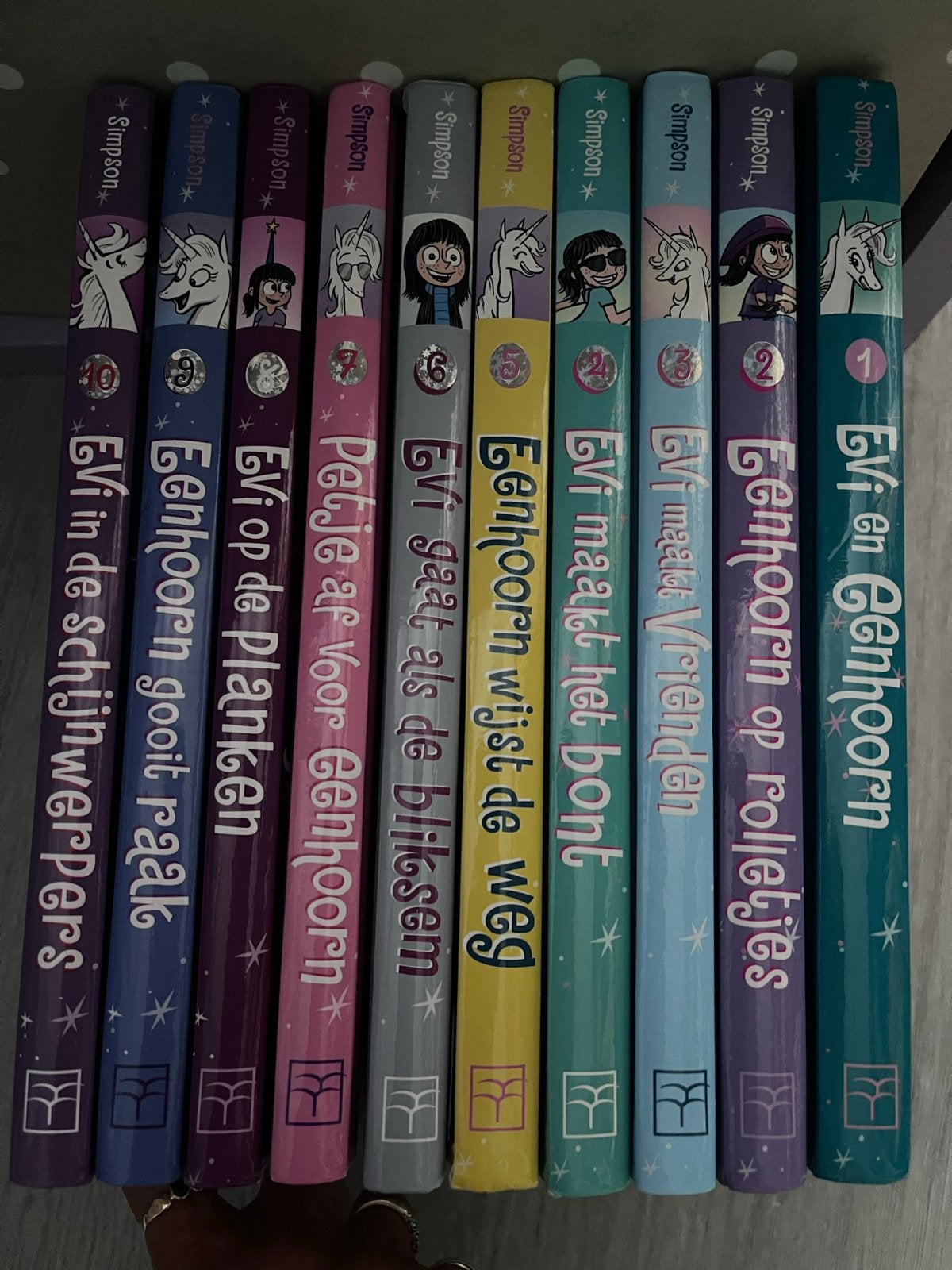 10x Evi & Eenhoorn boeken – Complete set in perfecte staat, Ophalen, Zo goed als nieuw, Fictie algemeen