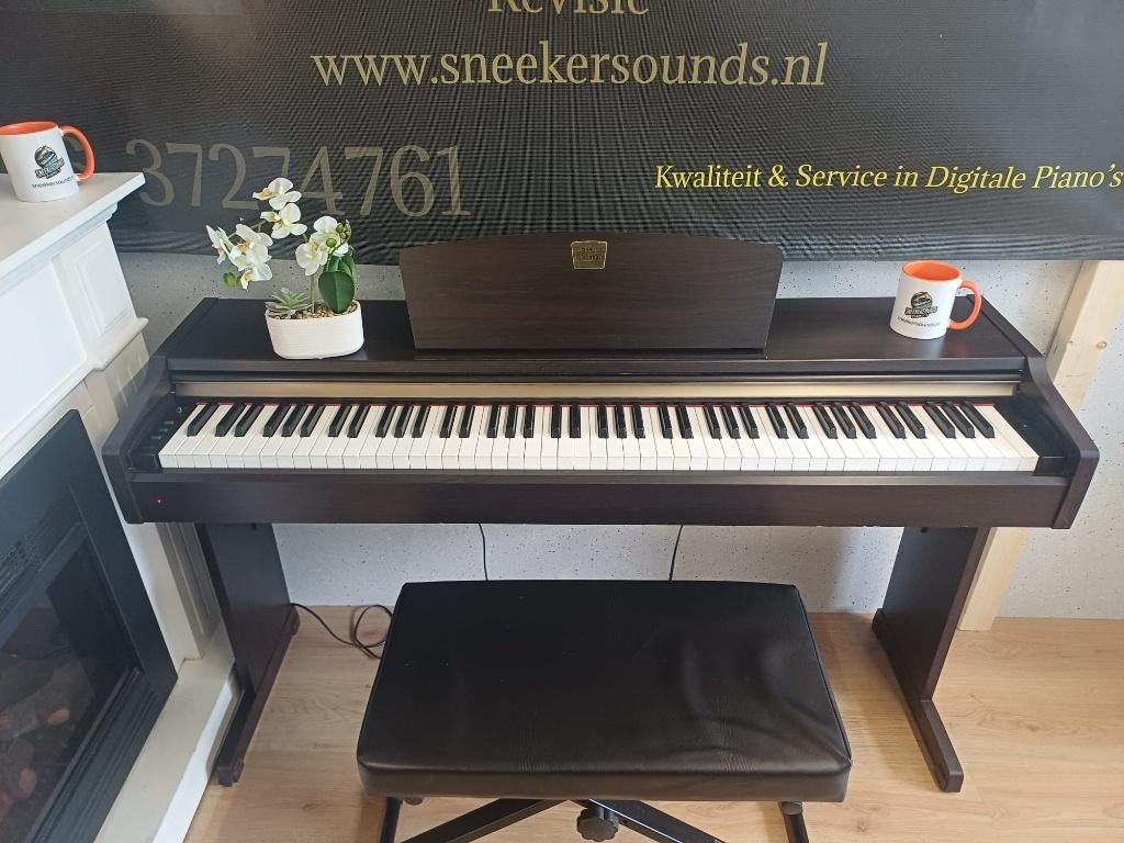 Yamaha CLP-110 - Gratis bezorging bij VP., Muziek en Instrumenten, Gebruikt, Bruin, ., Ophalen of Verzenden