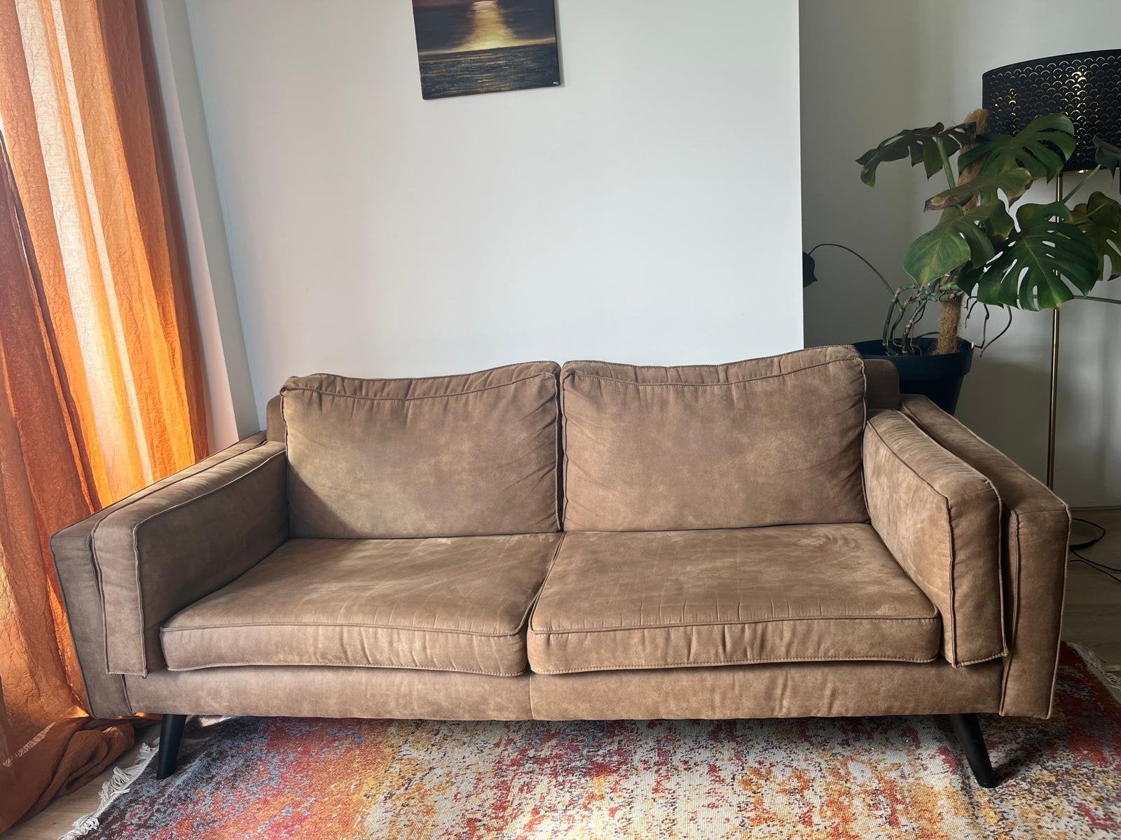 Comfortabele bruine tweezitsbank - Zo goed als nieuw, Huis en Inrichting, Ophalen, 150 tot 200 cm, Tweepersoons, 75 tot 100 cm