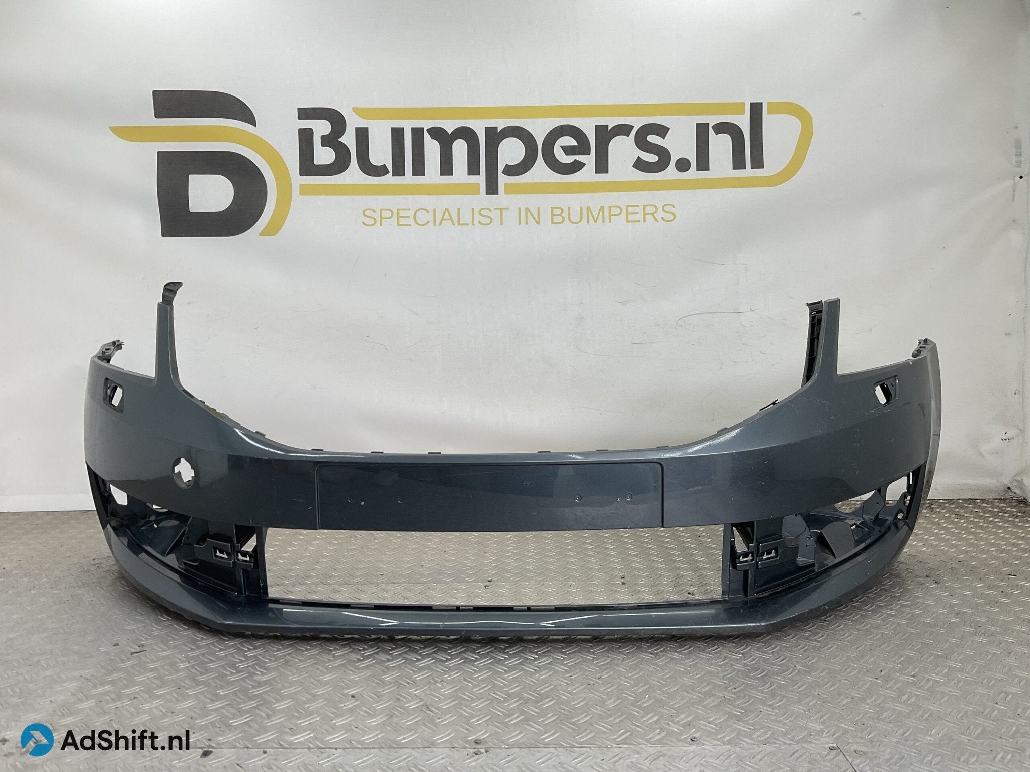 Bumper Skoda Octavia 4 4xpdc 5E0807221N 2017-2024 Voorbumper