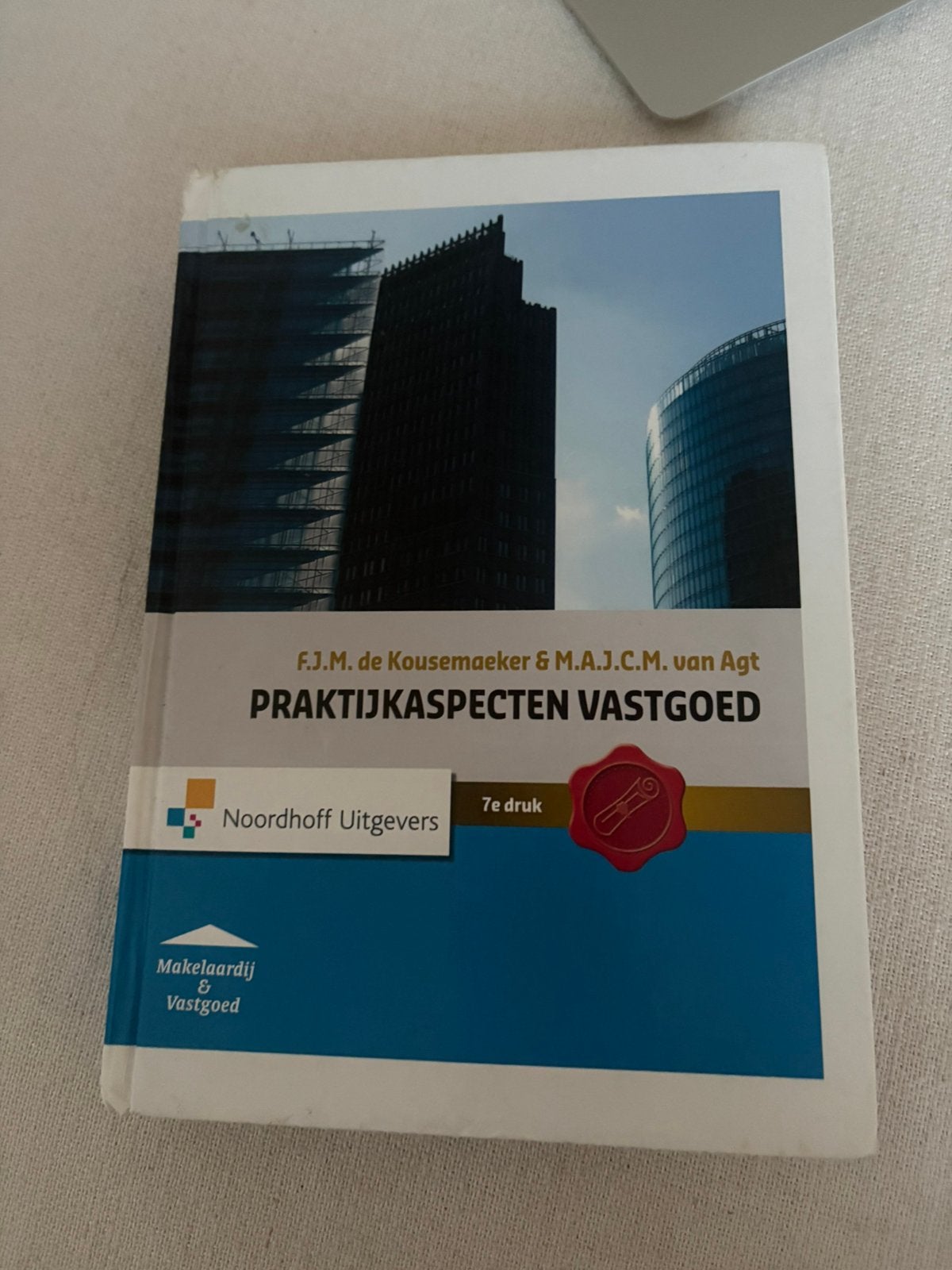 Praktijkaspecten Vastgoed, Ophalen of Verzenden, Gelezen, Economie en Marketing