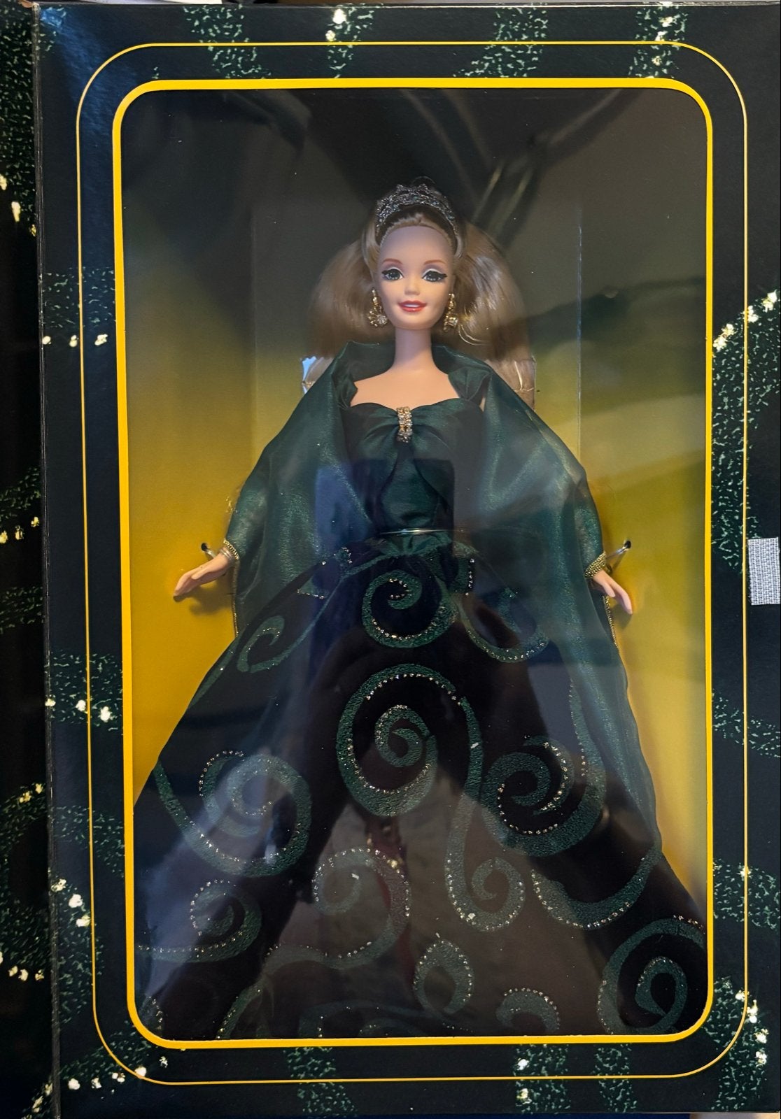 Emerald Enchantment Barbie Limited Edition NRFB, Verzamelen, Ophalen of Verzenden, Zo goed als nieuw, Fashion Doll