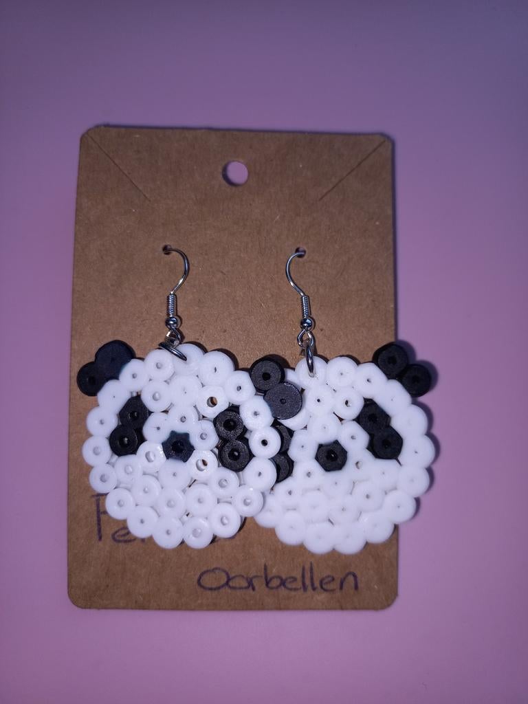 Schattige handgemaakte panda oorbellen van strijkkralen, Ophalen of Verzenden, Nieuw, Zwart