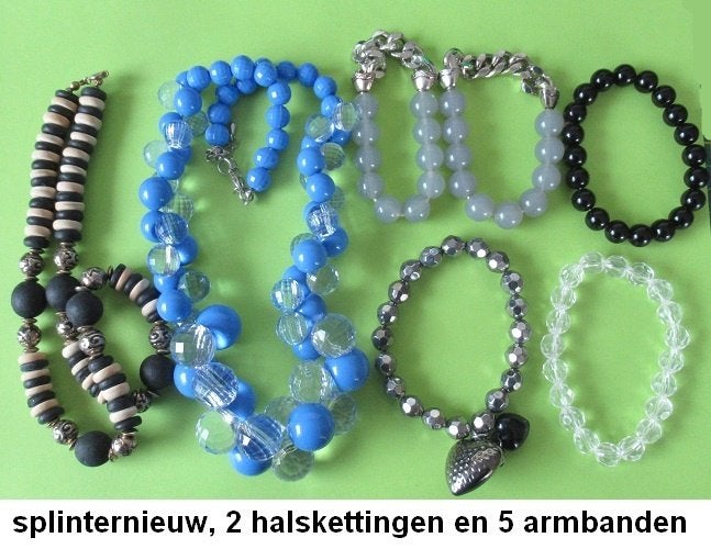 splinternieuwe set sieraden, 2 kettingen & 5 armbanden, Sieraden, Tassen en Uiterlijk, Armbanden, Ophalen of Verzenden, Nieuw