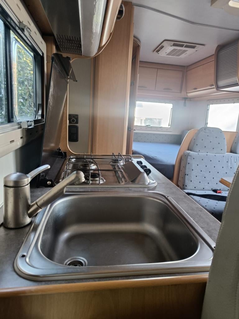 Foto 16 van Topstaat: 6-persoons Hymer BR598 camper | APK: maart 2027
