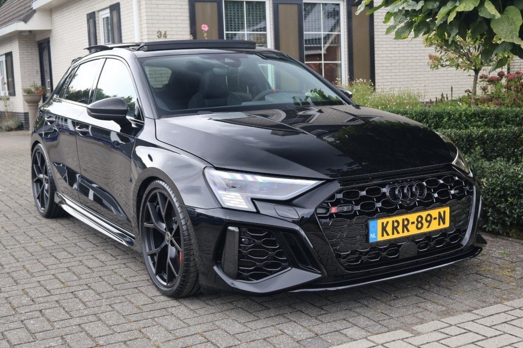 Audi RS3 Sportback (400PK) Keramisch/Pano/RS uitlaat/HUD/VOL, Auto's, Audi, Automaat, Gebruikt, RS3, Leder