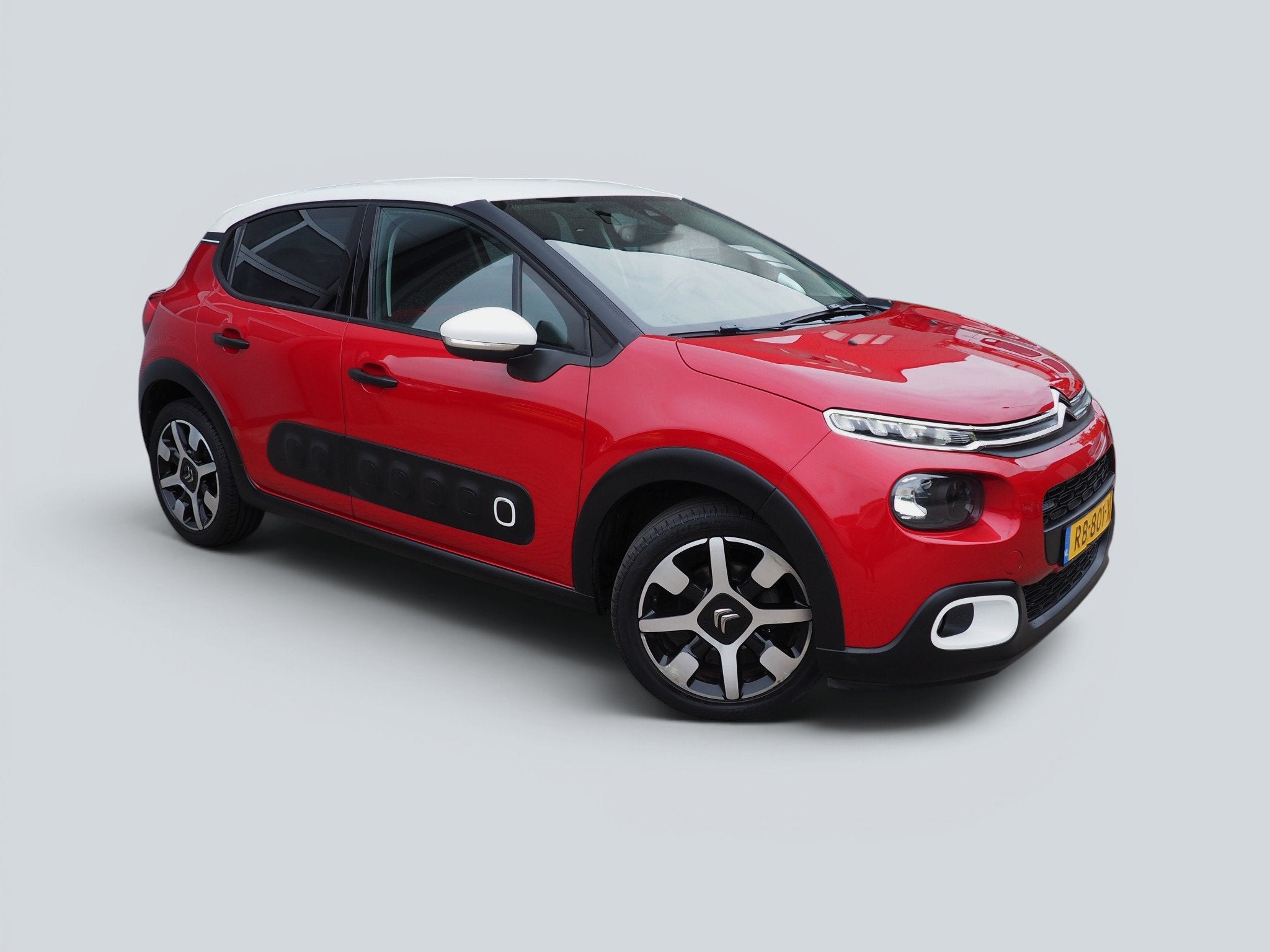 Citroën C3 1.2 PureTech Shine CLIMA CAMERA PARKEER S., Auto's, 450 kg, Euro 6, 1199 cc, 82 pk