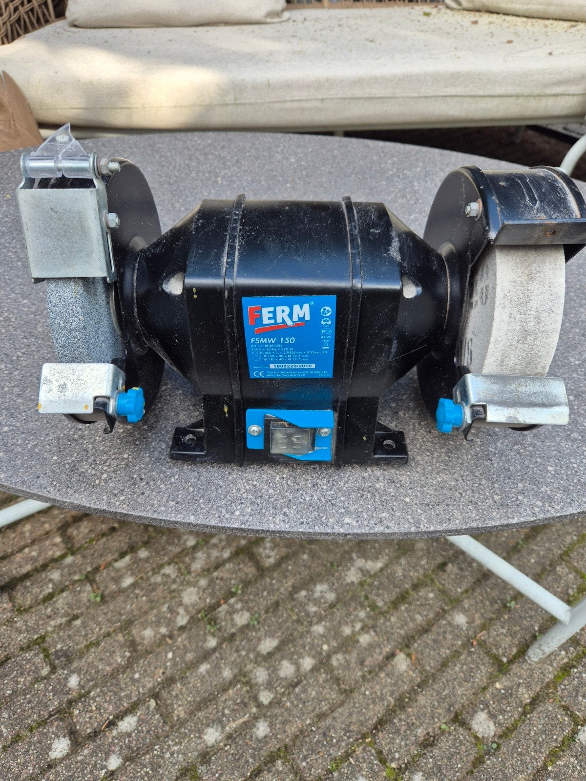FERM FSMW-150 Werksbankslijpmachine - Zo goed als nieuw, Doe-het-zelf en Verbouw, Ophalen, Gebruikt, Minder dan 700 watt, Werkbankslijpmachine