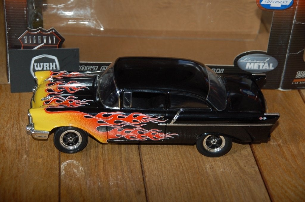 1:18 CHEY 150 FLAMES Highway 61 WRH, Ophalen of Verzenden, Zo goed als nieuw, Auto, Overige merken