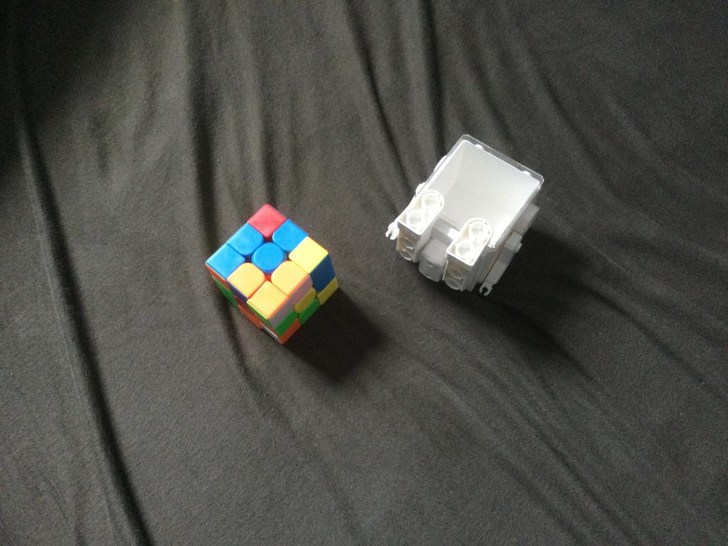 Rubix Cube 3x3x3 en MoYu Robot, Ophalen, Minder dan 500 stukjes, Zo goed als nieuw