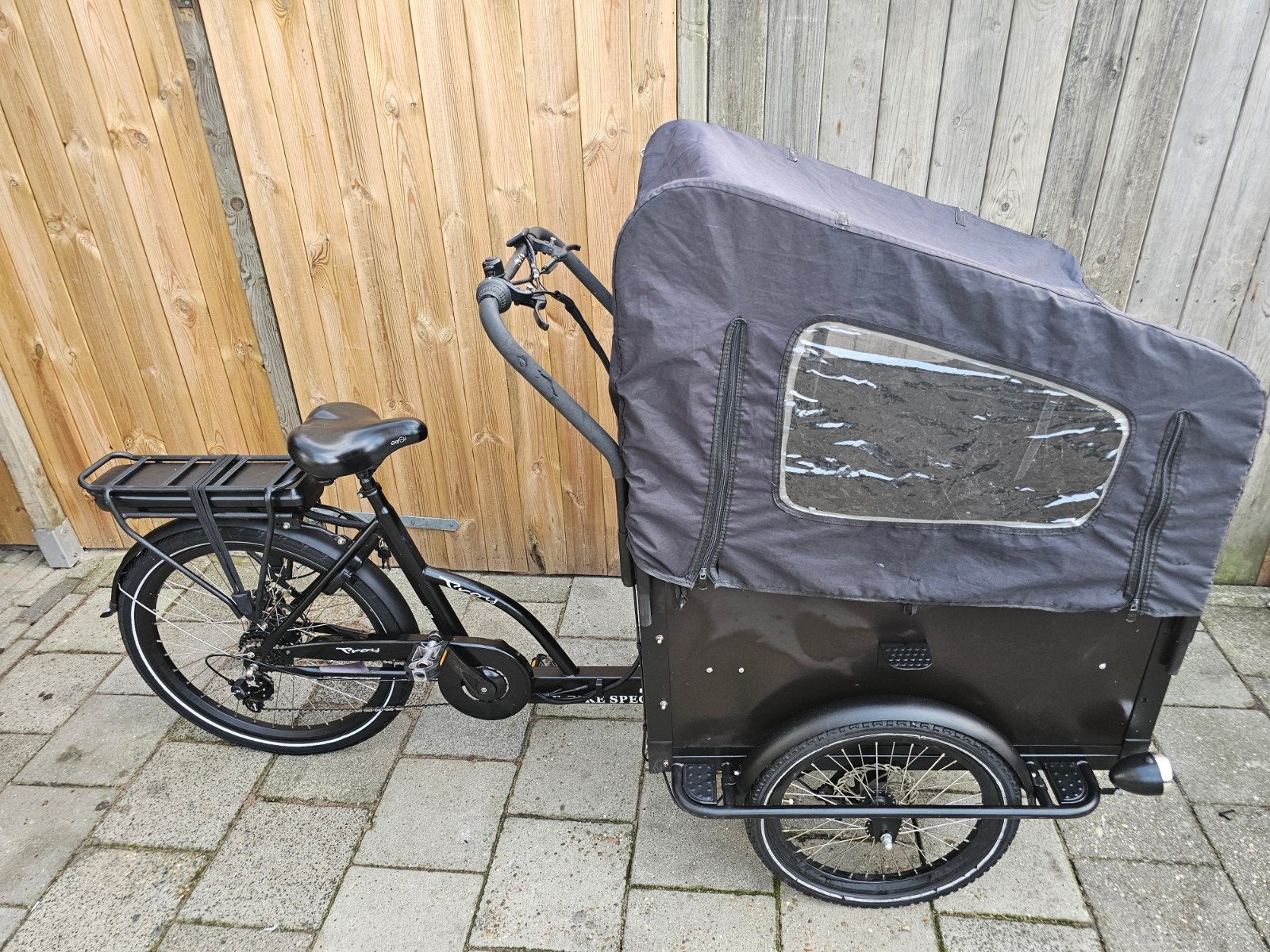 Vogue Bakfiets Elektrisch - Perfect voor Gezinnen, 4 kinderen of meer, Zo goed als nieuw, Elektrisch, Schijfrem