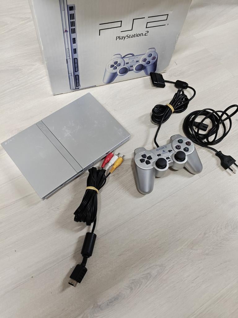 Sony PS2 Slim Zilver CIB, Spelcomputers en Games, Spelcomputers | Sony PlayStation 2, ., Ophalen of Verzenden, Zo goed als nieuw