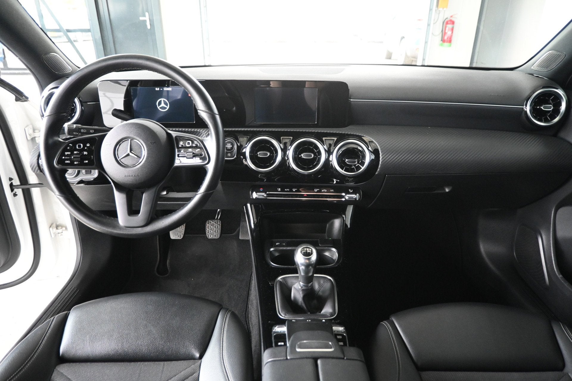 Mercedes-Benz A-Klasse 160 AMG Clima High-performance LED-ko, Auto's, Voorwielaandrijving, Gebruikt, 4 cilinders, Met garantie (alle)