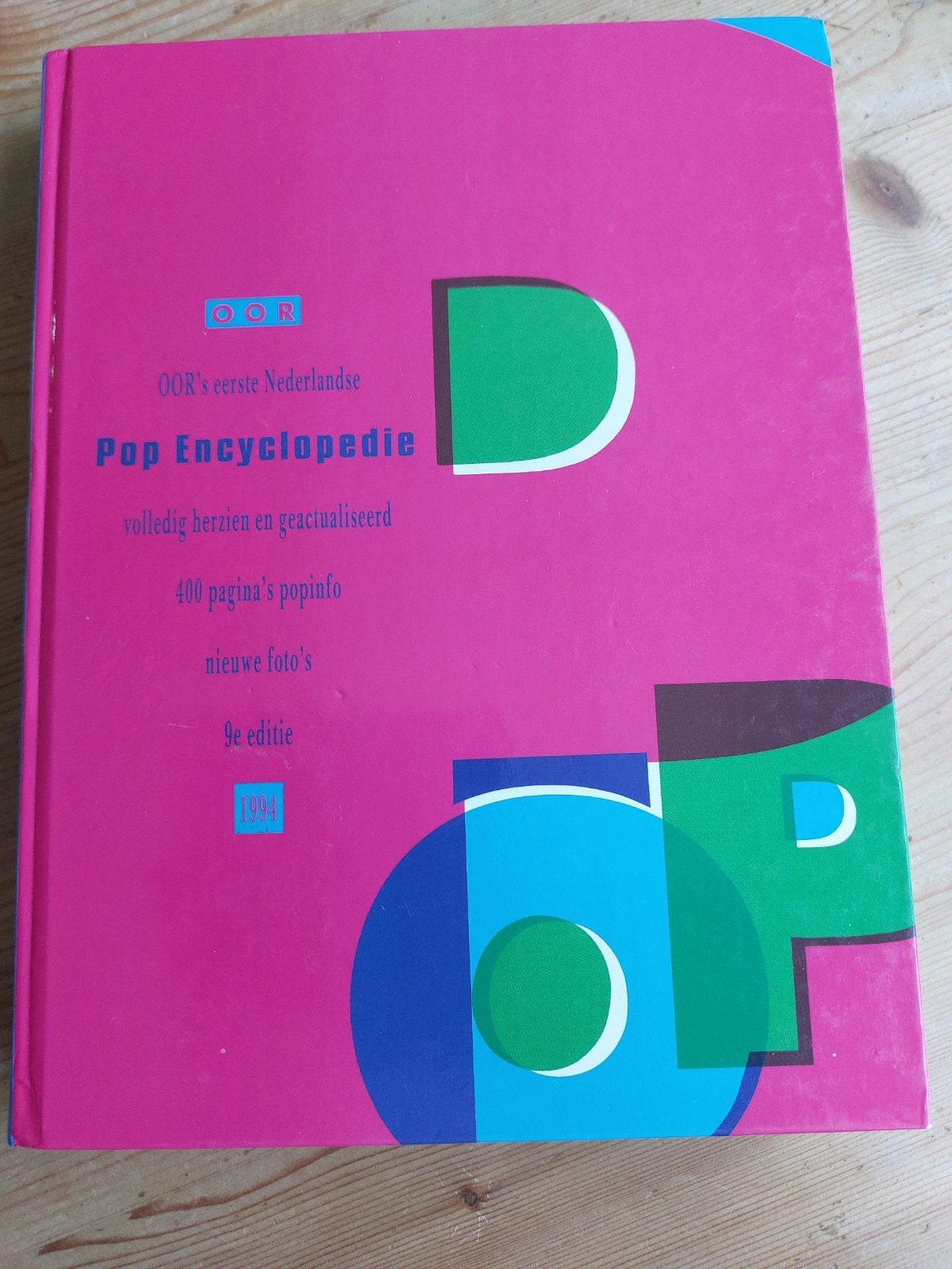 OOR's Nederlandse Pop Encyclopedie 1994 - 9e editie, Boeken, Gelezen, Ophalen of Verzenden, OOR Redactie, Algemeen