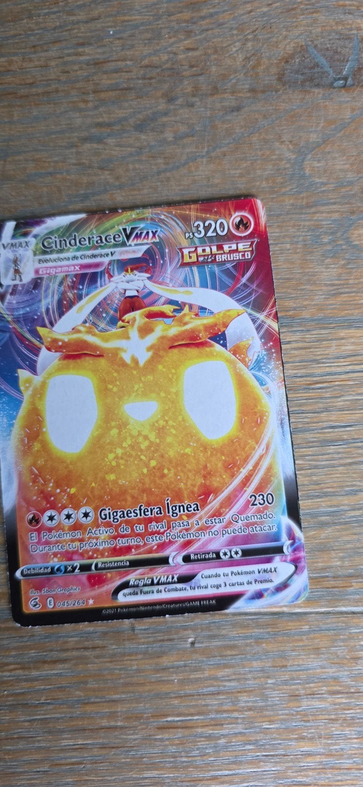 Cinderace VMAX Pokémon kaart (Spaans), Ophalen of Verzenden, Zo goed als nieuw, Losse kaart