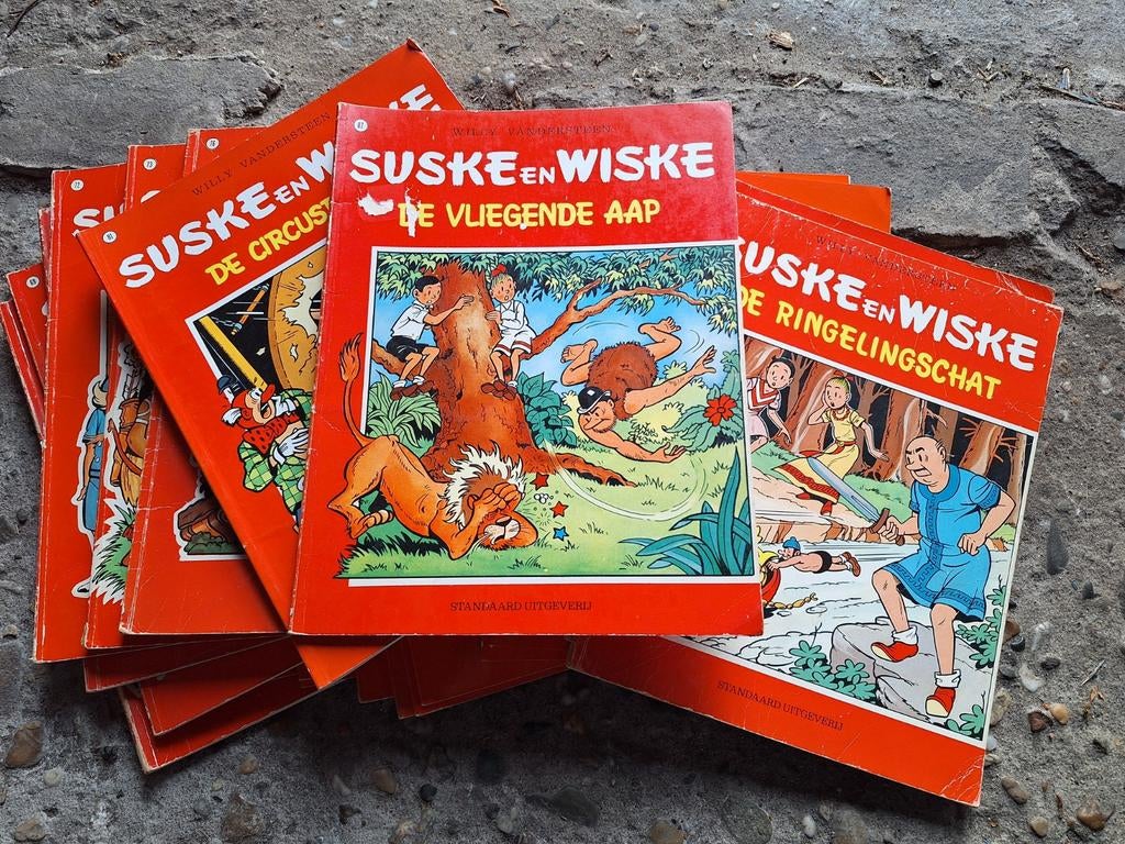 Heel veel oude suske en wiske boeken., Verzamelen, Speelkaarten, Jokers en Kwartetten, Ophalen of Verzenden, Gebruikt, Kwartet(ten)