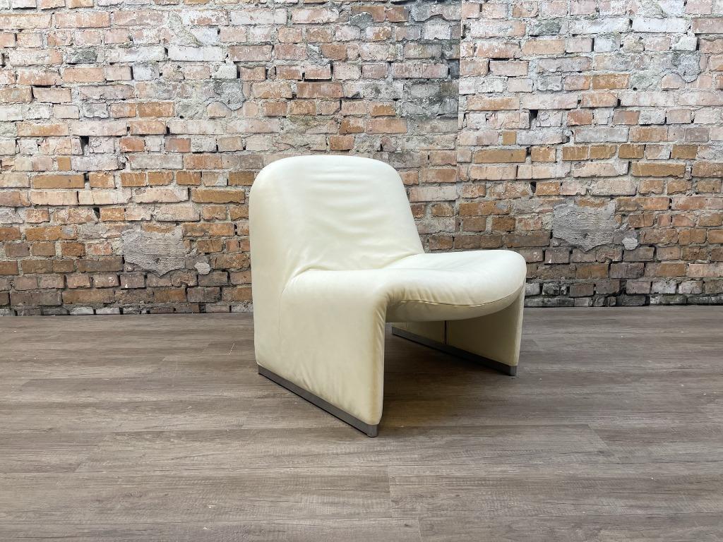 Artifort Alky bij TheReSales, Huis en Inrichting, Fauteuils, Leer, Minder dan 75 cm, Ophalen of Verzenden, Zo goed als nieuw