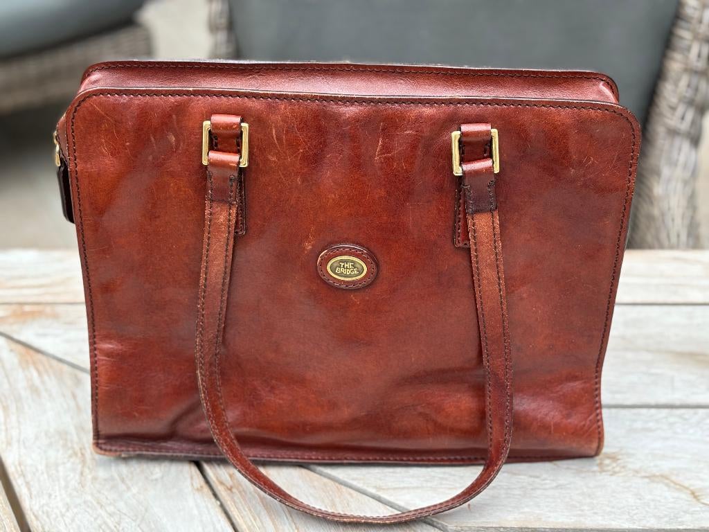 The Bridge hand tas akte tas h28xb37xd12 cm 2 vaks rits ZGAN, Ophalen of Verzenden, Zo goed als nieuw, Bruin, Handtas