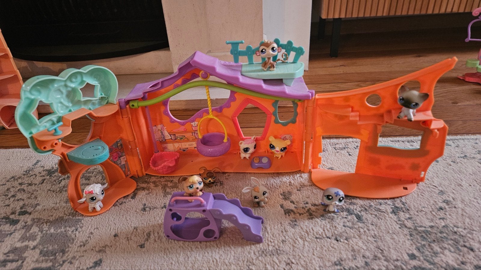 Groot Littlest Pet Shop huis met 9 poppetjes en accessoires, Ophalen of Verzenden
