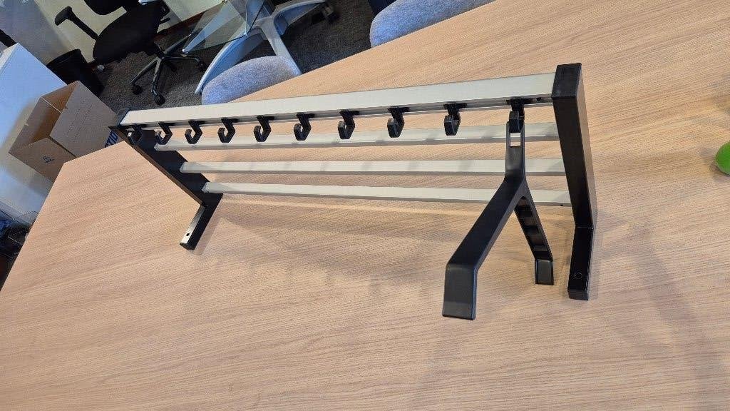 Aestic Wandkapstok / garderoberek 100 cm met 10 ophanghaken, Zo goed als nieuw, Minder dan 100 cm, Metaal, Ophalen