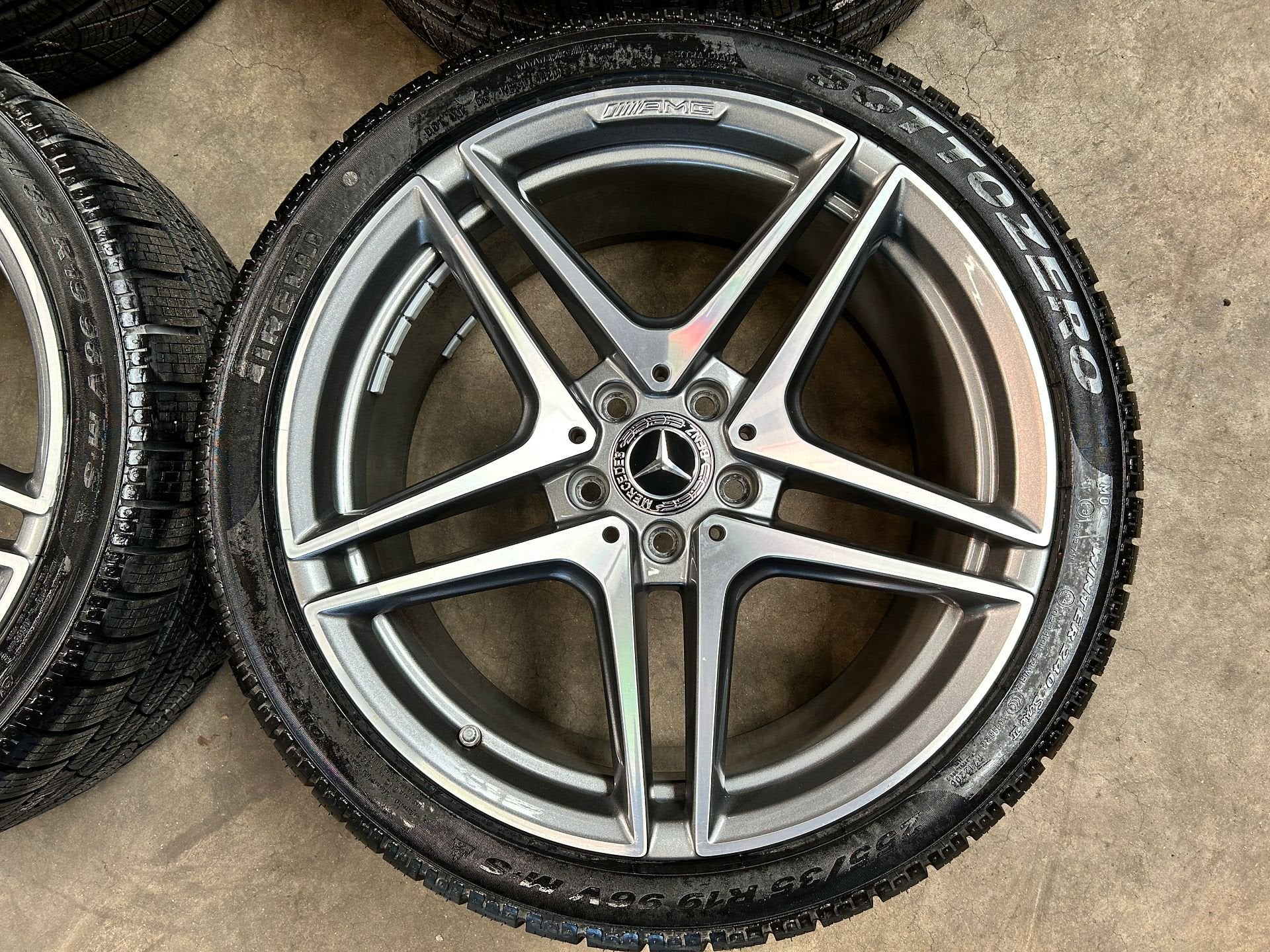 19 inch originele velgen + winterbanden Mercedes C63 S AMG, Auto-onderdelen, 19 inch, Gebruikt, 255 mm, -