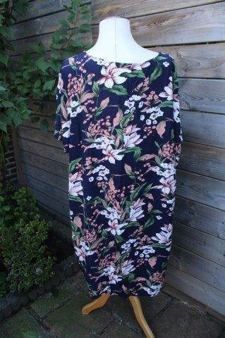 Jurk/ Tuniek donkerblauw bloem Zizzi mt L (50/52) Vaste AANB, Kleding | Dames, Grote Maten, Zizzi, Blauw, Jurk, Ophalen of Verzenden