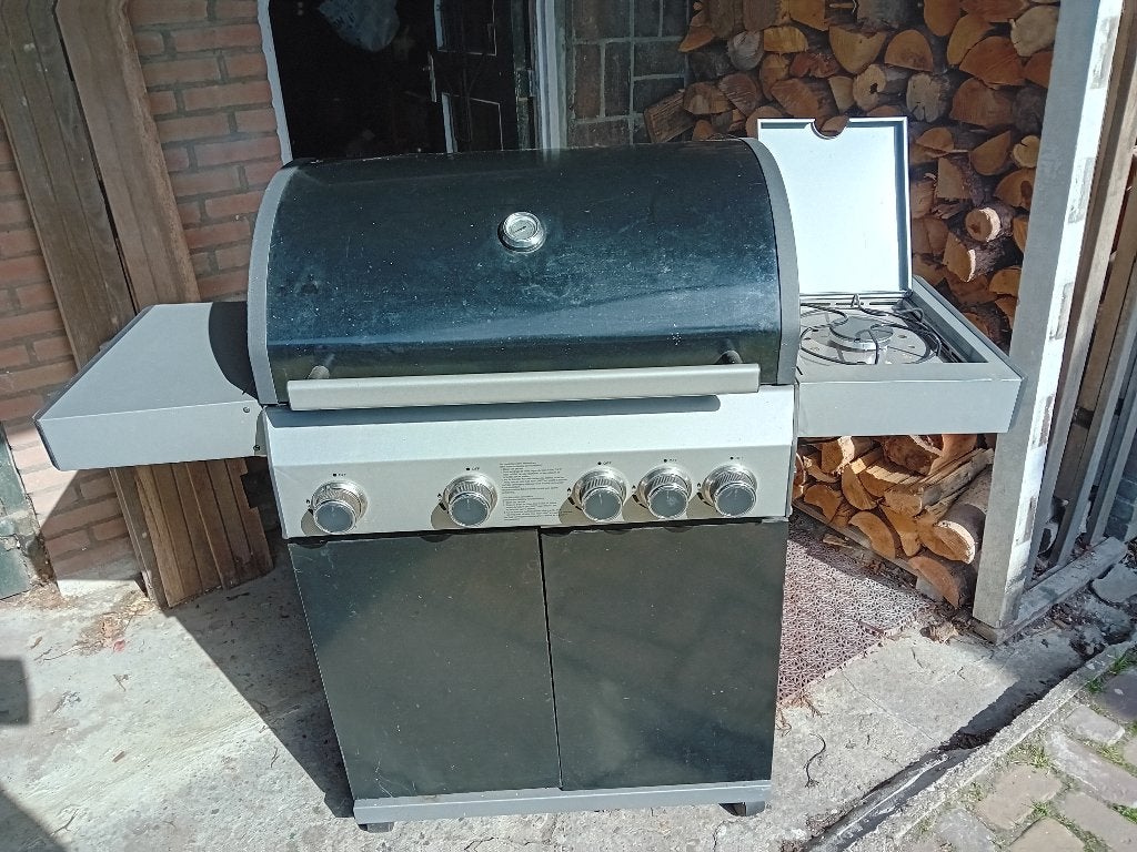 Tarrington  gas BBQ /Buitenkeuken, Ophalen, Zo goed als nieuw, Tarrington House
