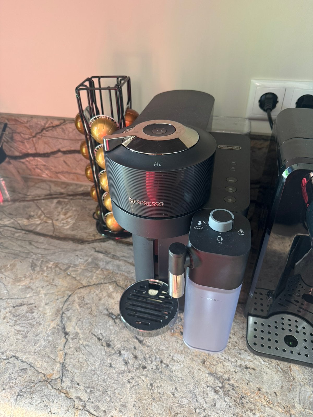 Nespresso koffie apparaat inclusief karaf/cuphouder, Ophalen, Zo goed als nieuw, Espresso apparaat