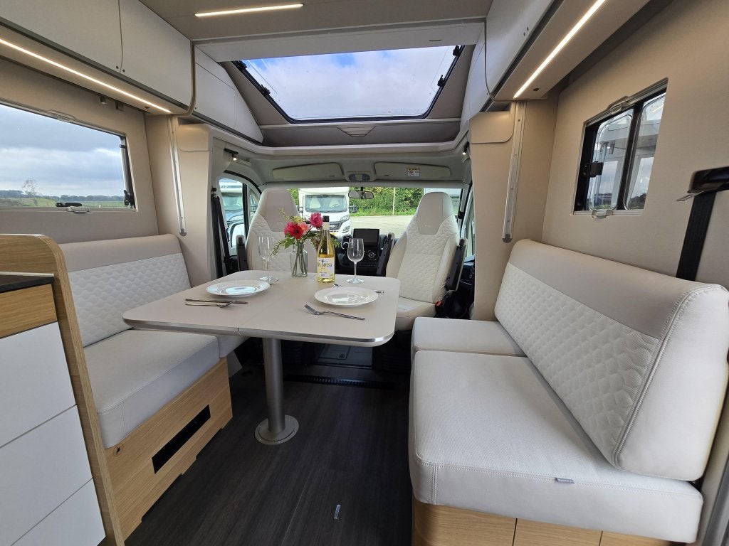 Foto 3 van Adria Matrix Plus 670 DL Nieuw Model 8Traps Automaat 2026