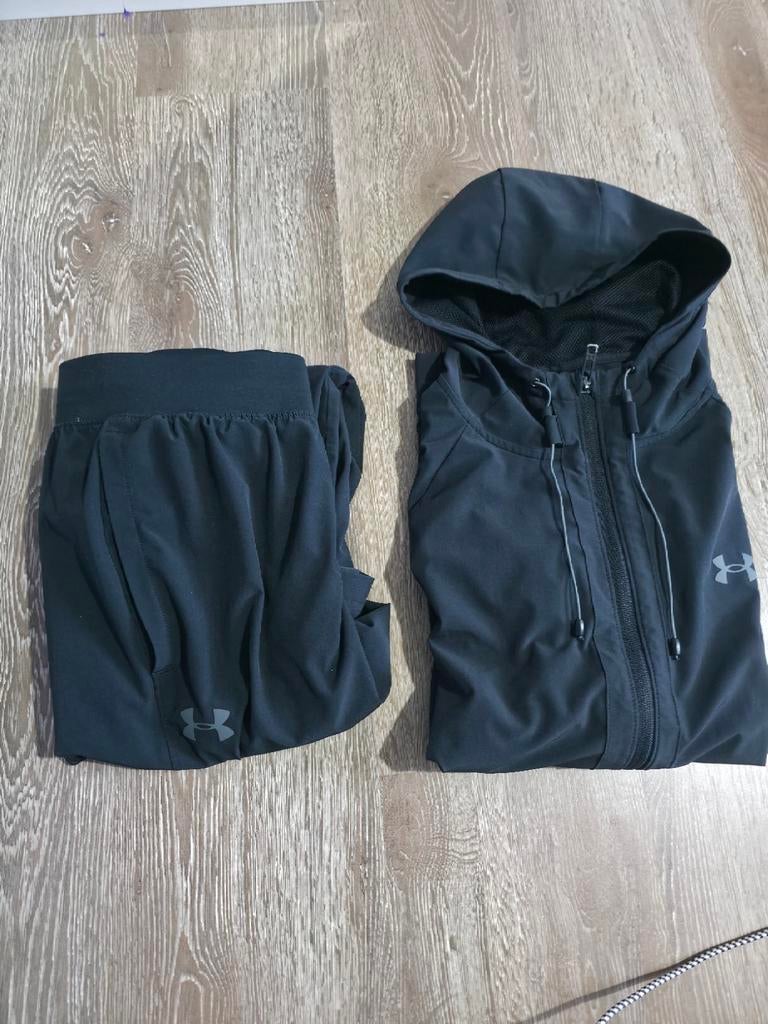 Under Armour trainingspak heren maat M, Kleding | Heren, Sportkleding, Ophalen of Verzenden