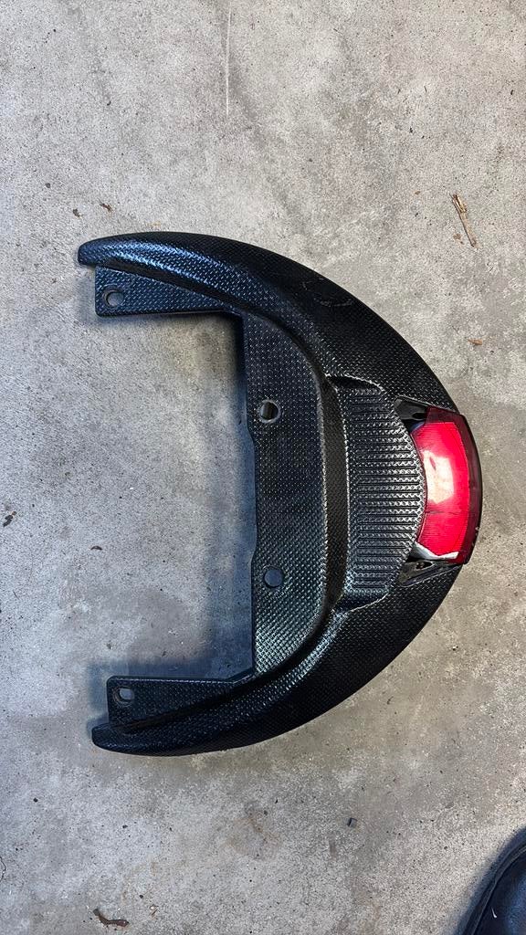 Zip spoiler, Ophalen