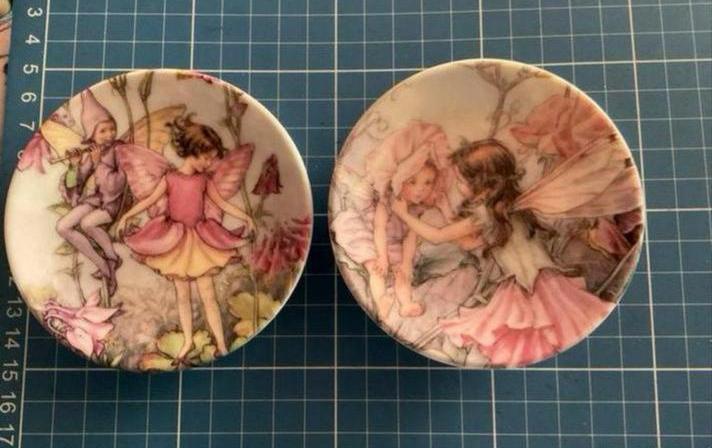 Twee schattige wandbordjes met flower fairies, Ophalen of Verzenden, Zo goed als nieuw