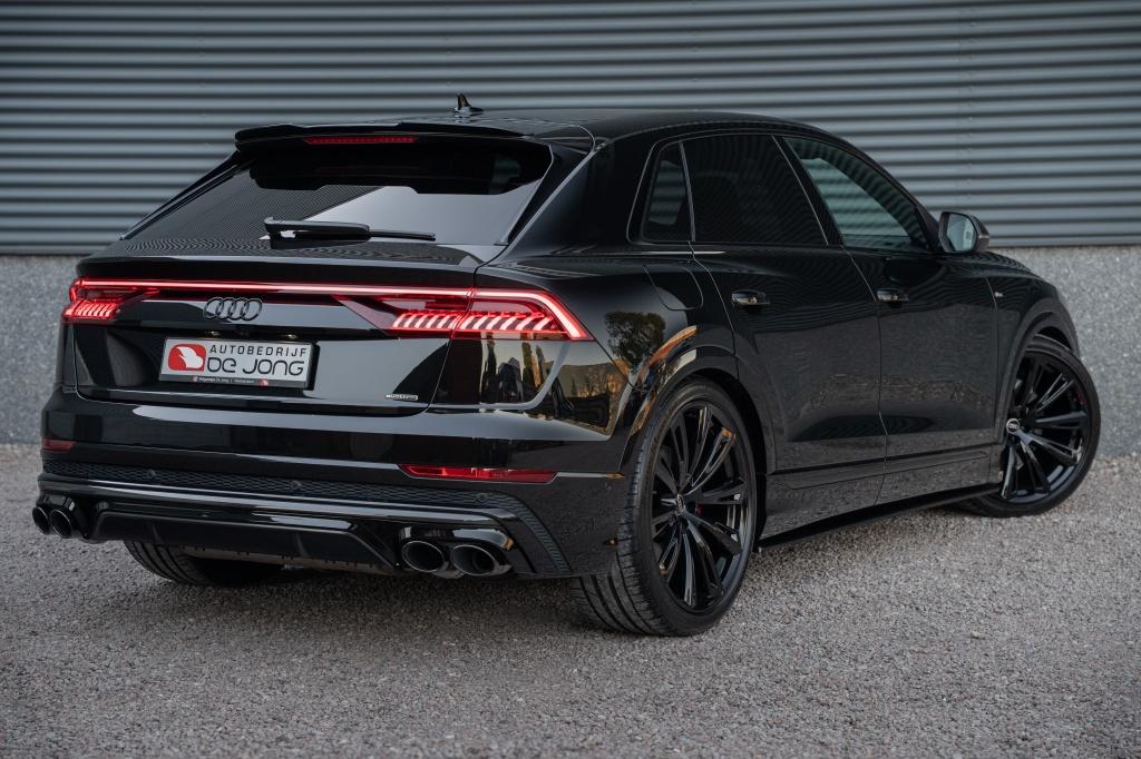 Audi Q8 55 TFSIe Competiton plus 381PK | Carbon | Softclose, 12 maanden, Automatische klimaatregeling, Gebruikt, 2995 cc