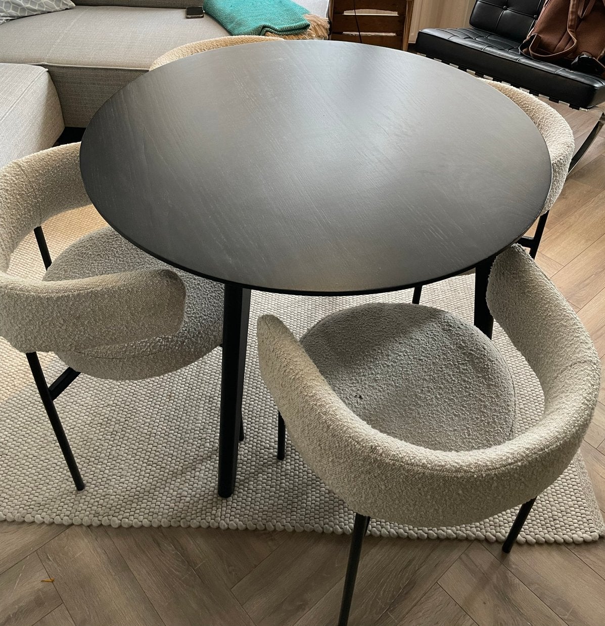 Moderne ronde eettafel met 4 stoelen, Huis en Inrichting, Tafels | Eettafels, Ophalen, Gebruikt, 100 tot 150 cm, Rond