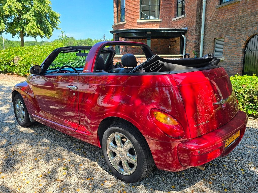 Chrysler PT Cruiser Cabrio 2.4i Limited LEER/airco *apk:08-2, Auto's, Chrysler, Voorwielaandrijving, 450 kg, Gebruikt, Handgeschakeld