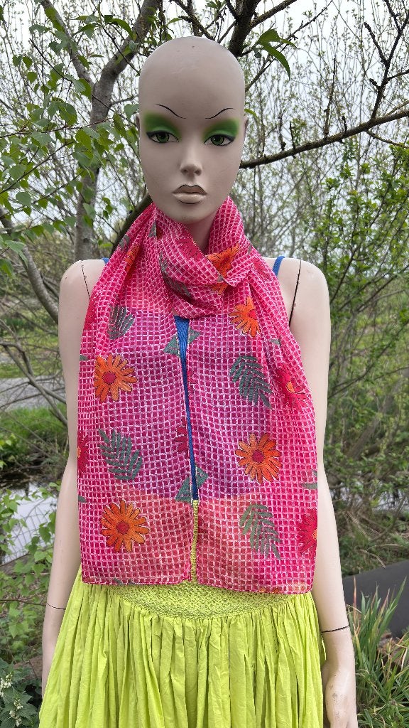 (7) Sjaal vintage roze geblokt met bloem - 33 cm bij 170 cm, Kleding | Dames, Mutsen, Sjaals en Handschoenen, Ophalen of Verzenden