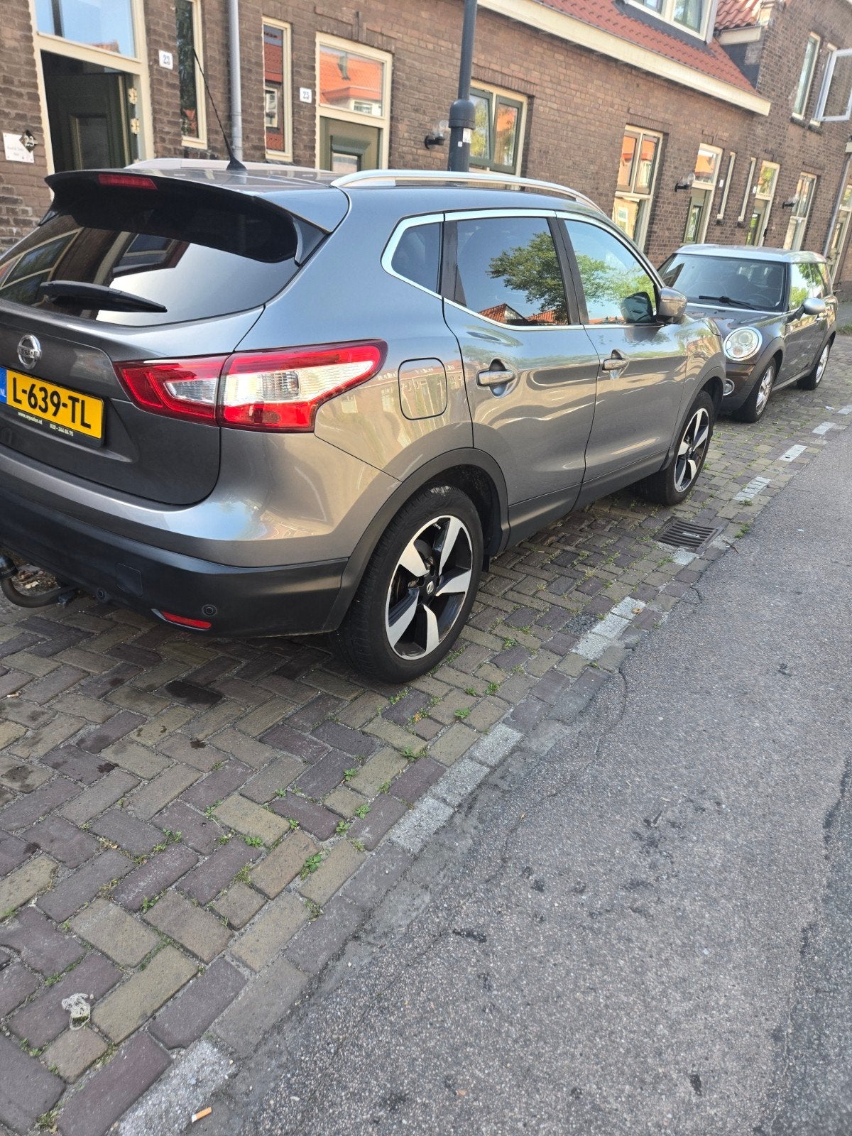 Nissan Qashqai 1.2 Dig-t 85KW 2WD CVT 2015 Grijs, Auto's, Automaat, Stof, 680 kg, 4 cilinders