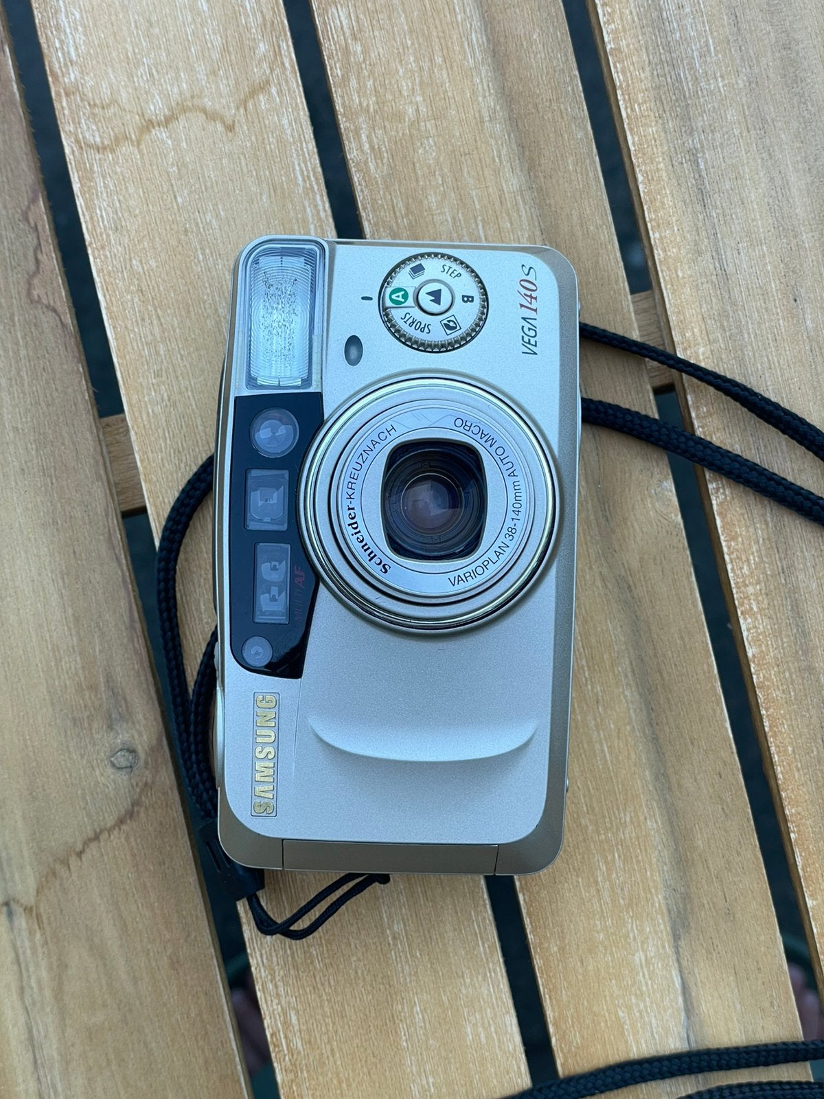 Samsung VEGA 140S, Audio, Tv en Foto, Fotocamera's Analoog, Ophalen of Verzenden, Zo goed als nieuw, Compact, Samsung