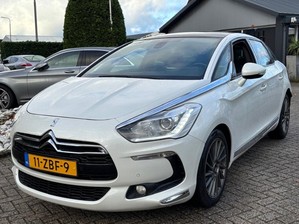 Citroën DS5 1.6 Benzine So Chic Automaat Wit Leer, Auto's, Gebruikt, Zwart, 4 cilinders, 157 pk