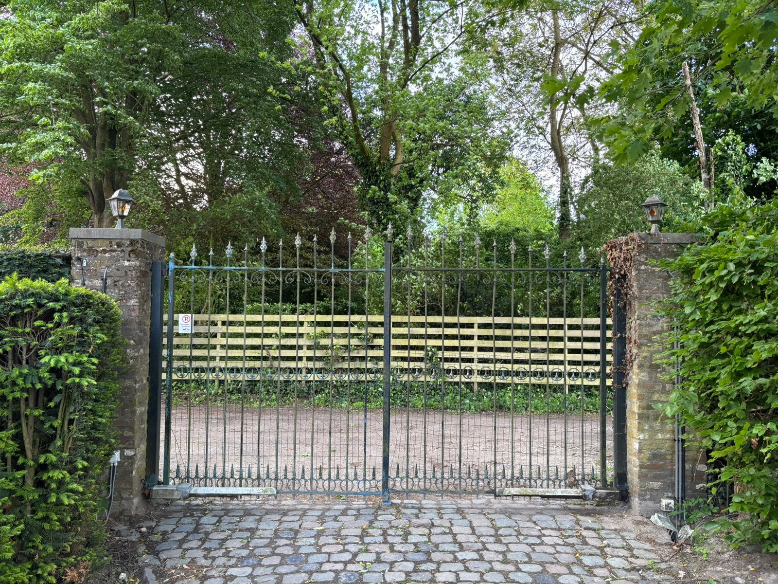 Gietijzeren poort, Tuin en Terras, Ophalen, Gebruikt, 200 cm of meer, IJzer
