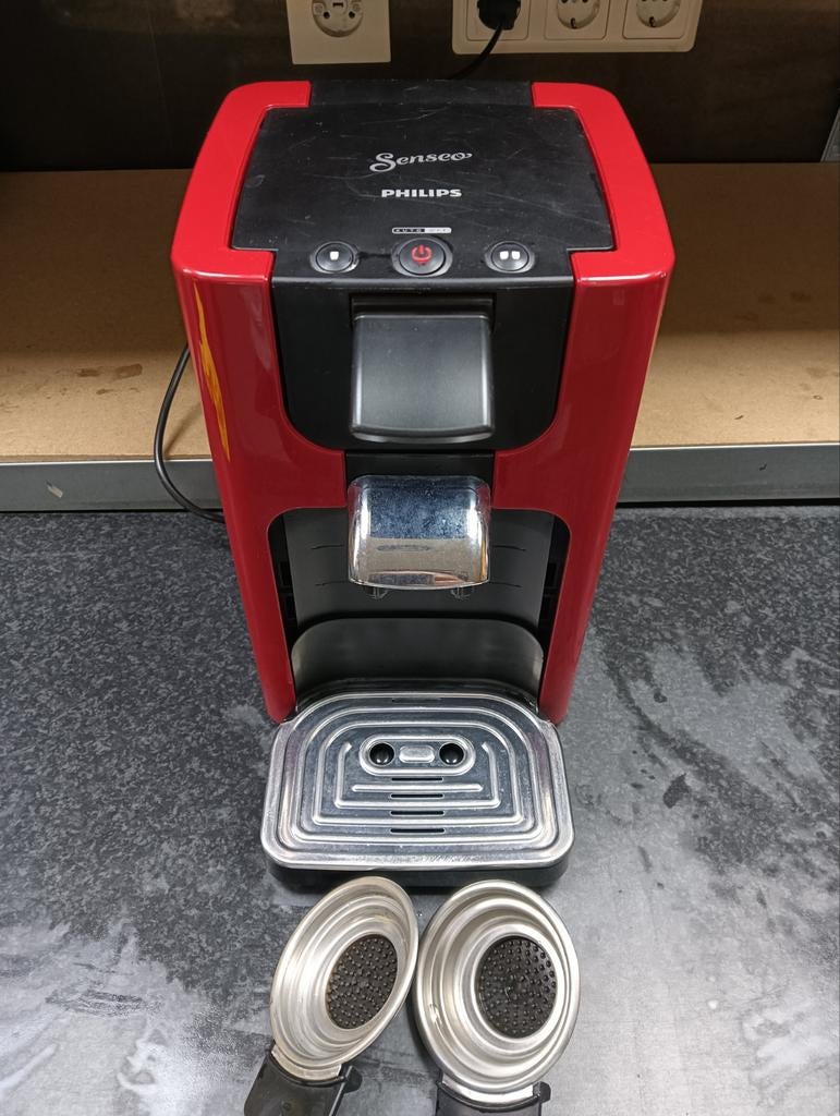 Philips Senseo Koffiepadmachine - Rood, Koffiepads en cups, Koffiemachine, Ophalen of Verzenden, Zo goed als nieuw