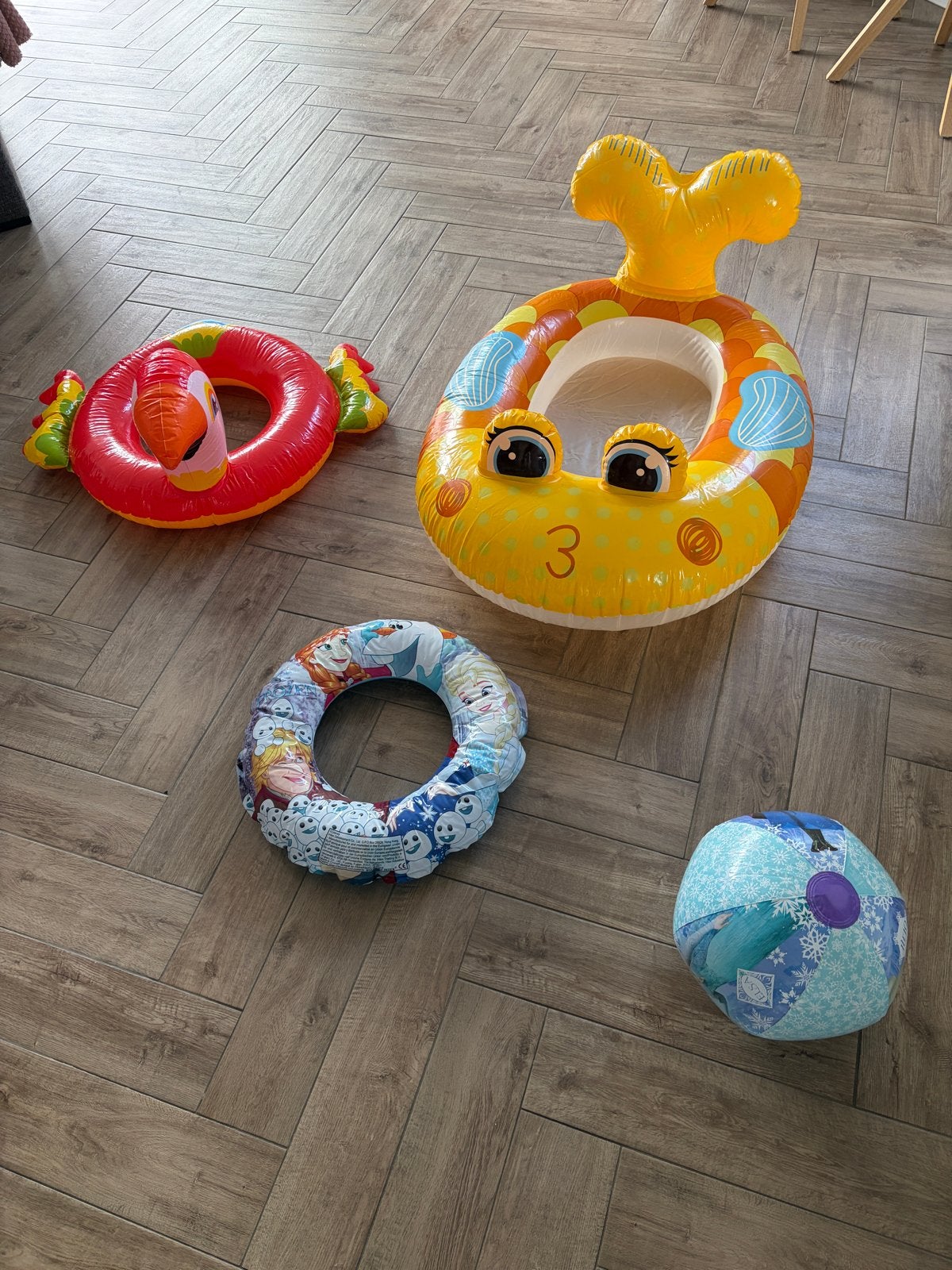 Leuke set zwembad spullen: bootje, papegaai band, Frozen set, Kinderen en Baby's, Speelgoed | Buiten | Los speelgoed, Ophalen