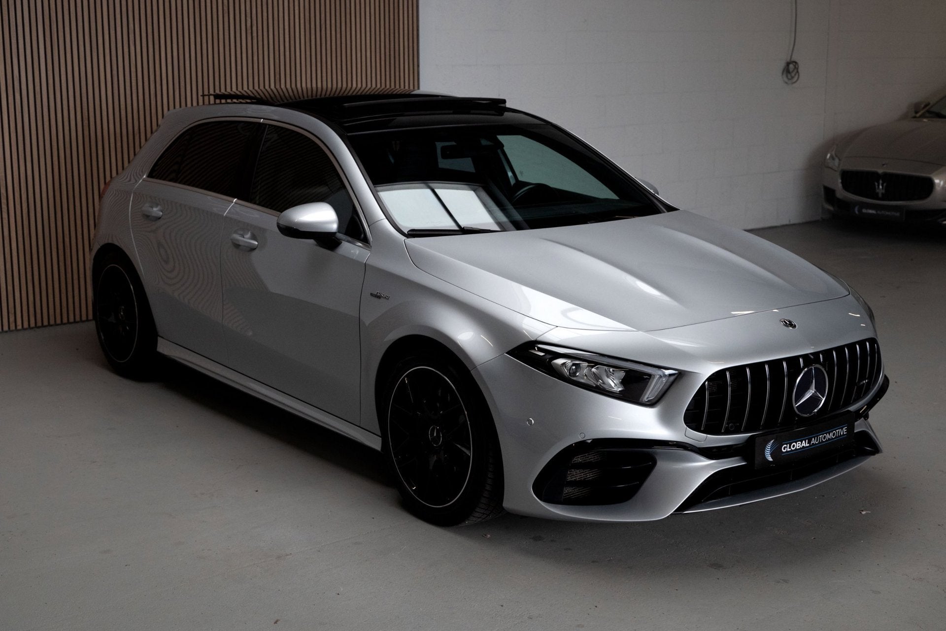 Mercedes-Benz A-klasse AMG 45 4MATIC+ - PANORAMADAK - ALCANT, Auto's, Automaat, Automatische klimaatregeling, Gebruikt, 11 km/l