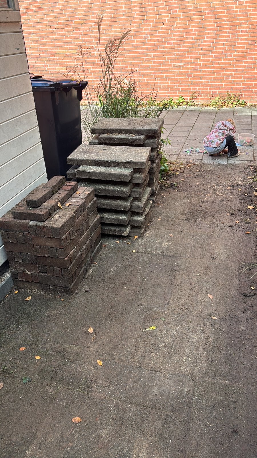 40 x 60 betontegels (Gratis - Hoofddorp), Ophalen, Zo goed als nieuw, Beton, Terrastegels