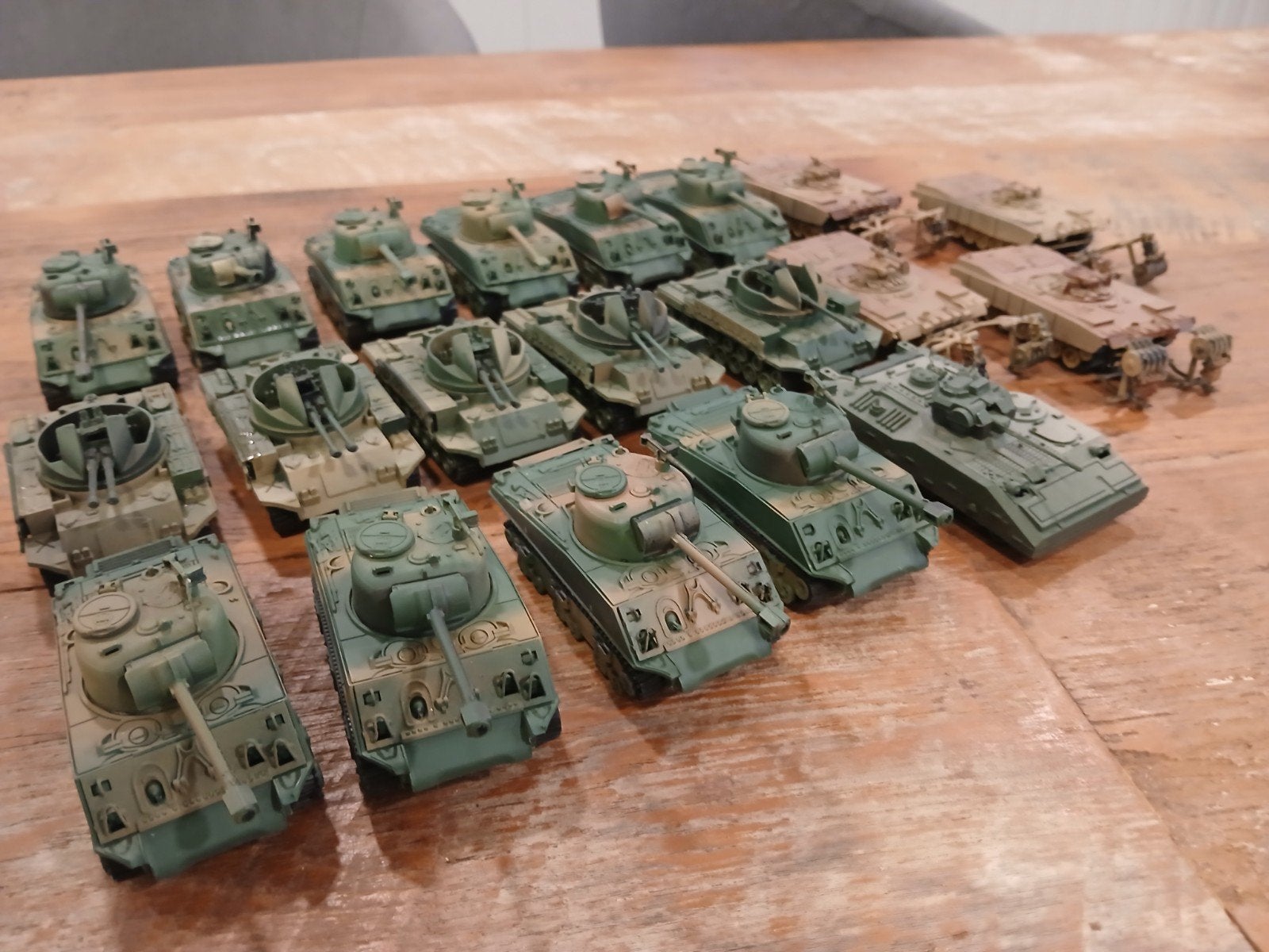 Verzameling militaire miniatuur tanks en voertuigen, Ophalen of Verzenden, Gebruikt, 1:50 of kleiner, Tank