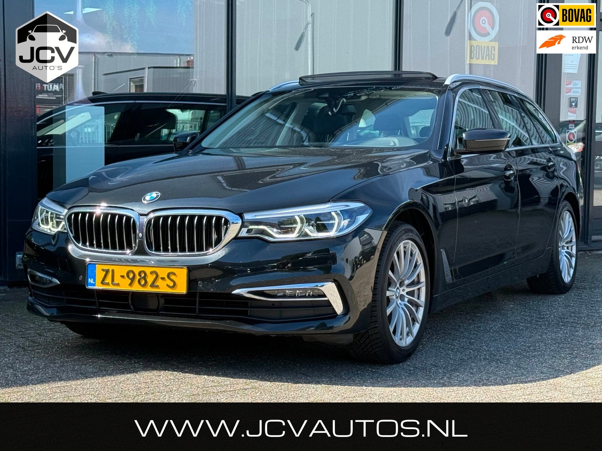 BMW 5-serie Touring 520i High Executive PANO/MEMORY/360CAM, 1998 cc, Achterwielaandrijving, Euro 6, 4 cilinders