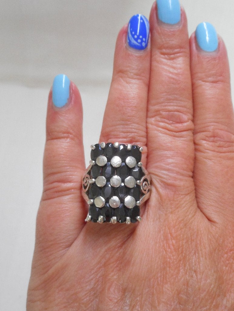Zilveren royale ring met zwarte stenen maat 19.75 nr.394, Verzenden, 19 tot 20, Zo goed als nieuw, Dame