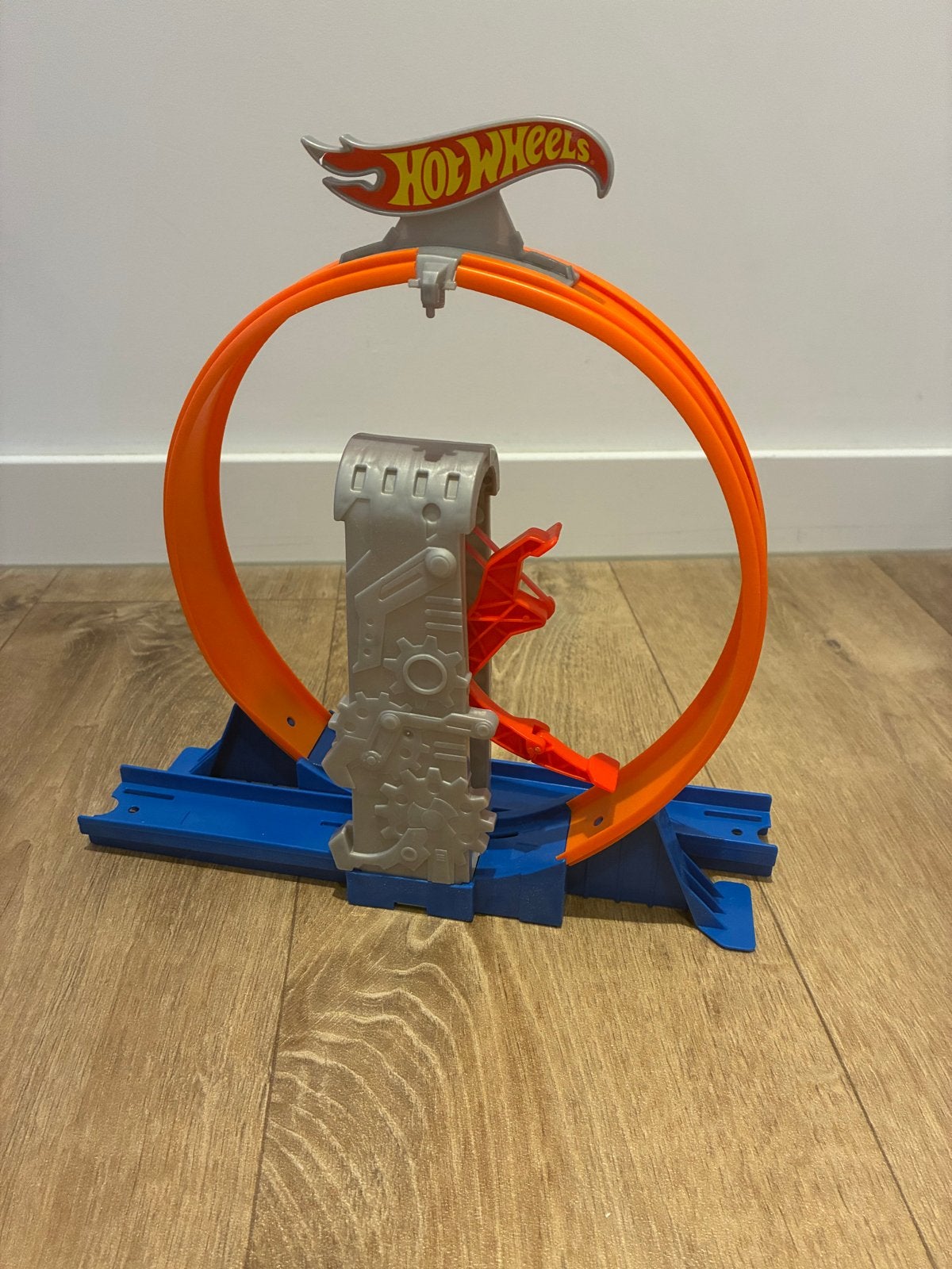 Hot Wheels racebaan met looping, Kinderen en Baby's, Racebaan, Ophalen of Verzenden, Zo goed als nieuw, Met looping
