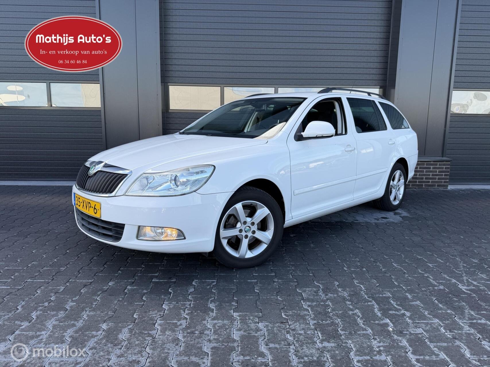 Skoda Octavia Combi 1.4 TSI Greentech Elegance, Voorwielaandrijving, Euro 5, 4 cilinders, Origineel Nederlands