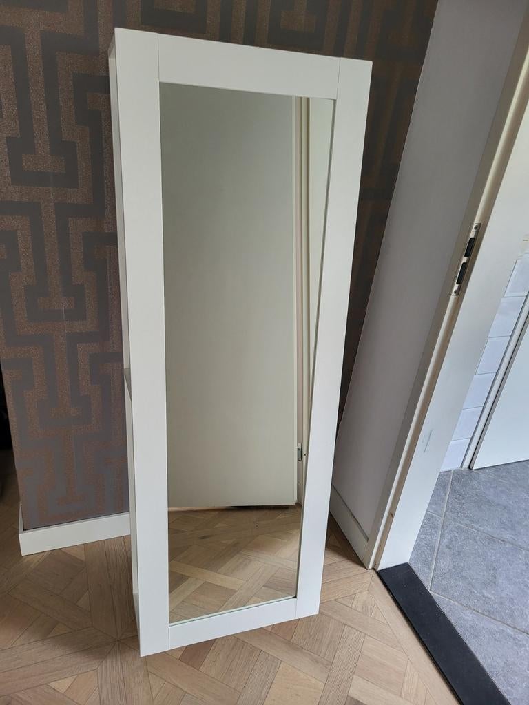 Hangende spiegelkast met planken, Huis en Inrichting, Woonaccessoires | Spiegels, Ophalen, Minder dan 50 cm, Gebruikt, 100 tot 150 cm